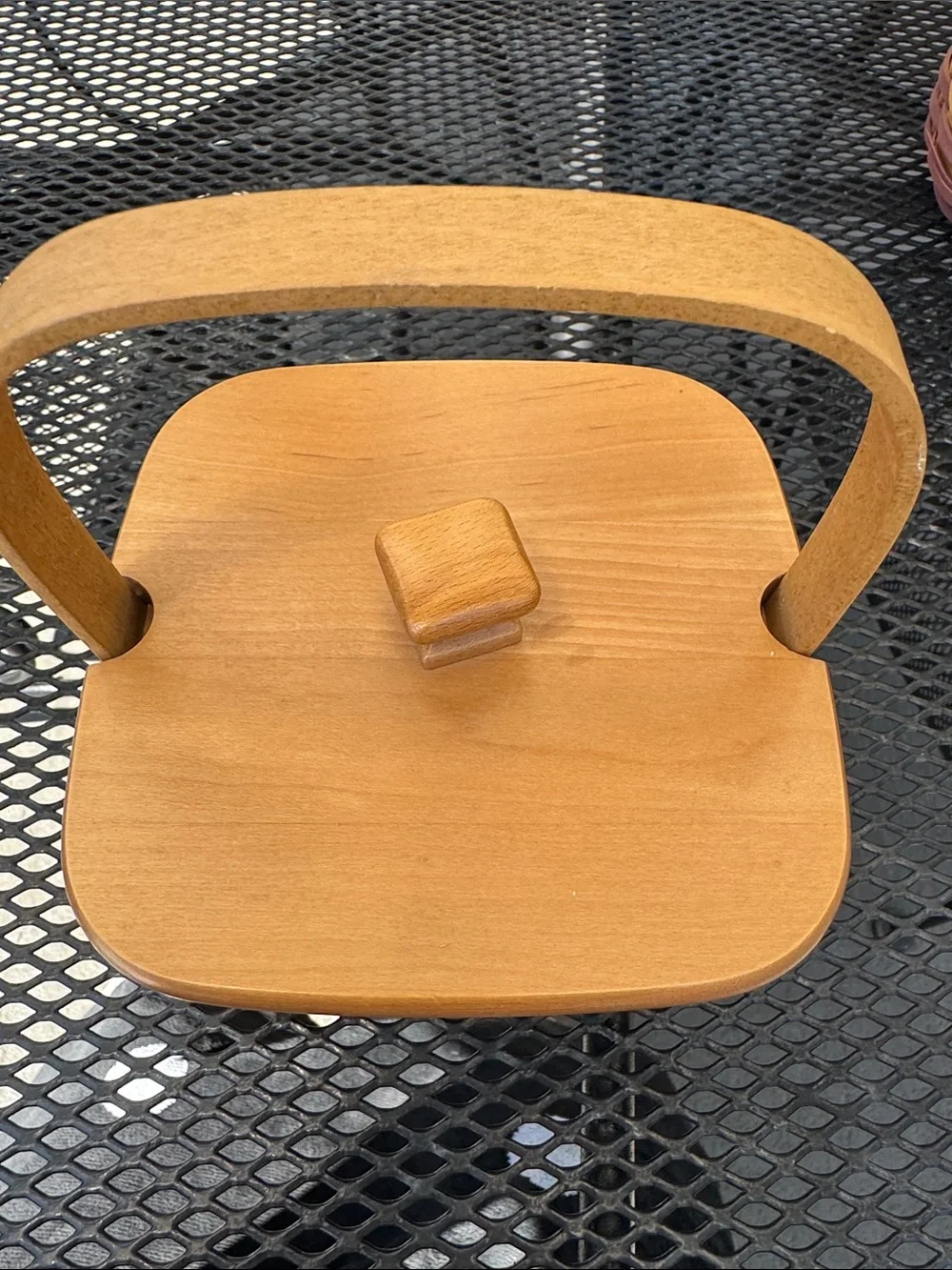 2002 LONGABERGER Handle Basket with Wooden Lid 5.5”x 3”